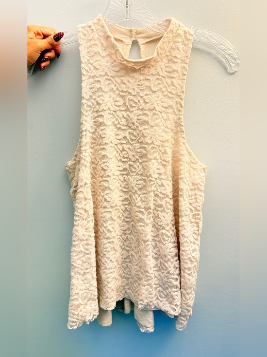 Hollister Tops - Hollister Cream Lace Sleeveless Camisole